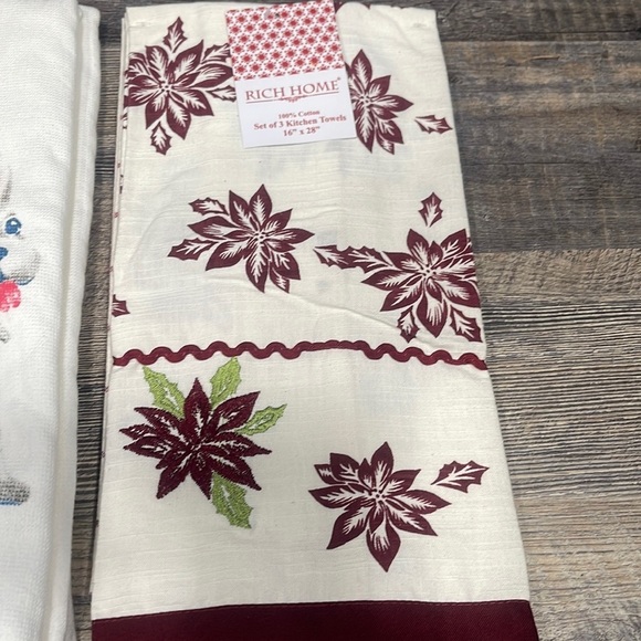 4 kitchen towels - Picture 3 of 7